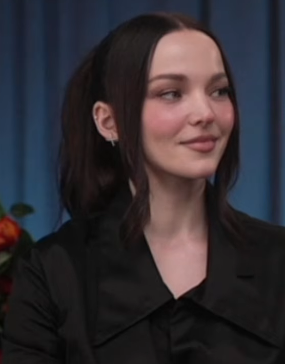 Retrato de Dove Cameron