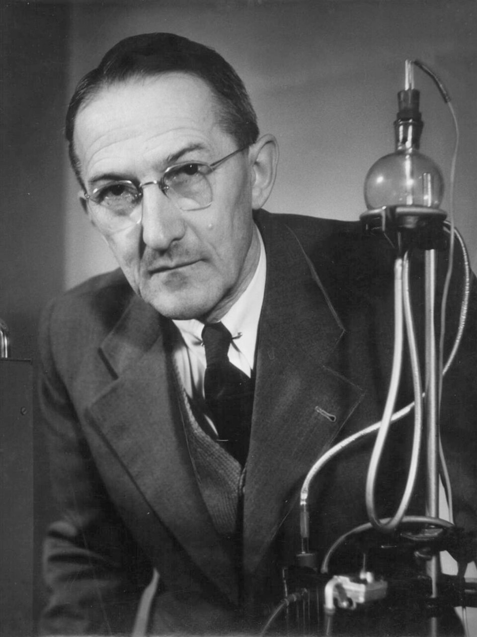 Retrato de Jaroslav Heyrovsky