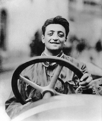 Retrato de Enzo Ferrari