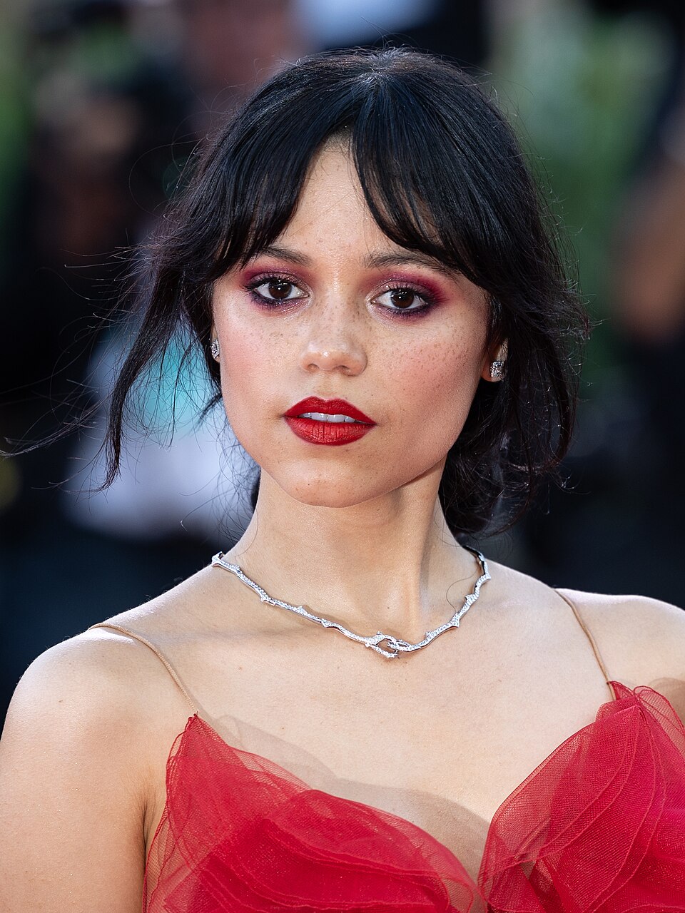 Retrato de Jenna Ortega