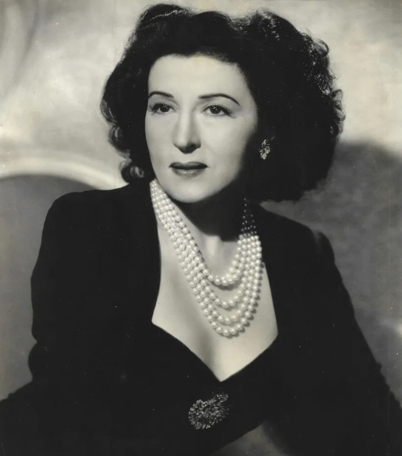 Retrato de Katina Paxinou