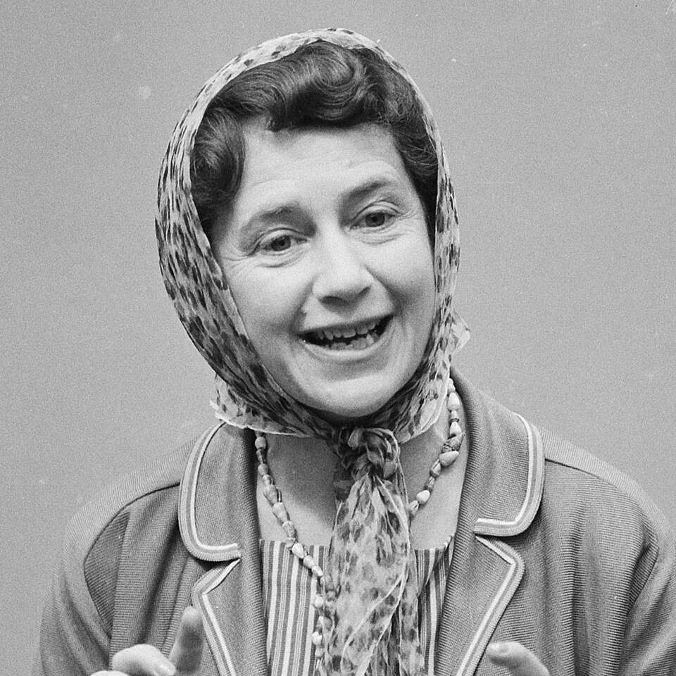 Retrato de Peggy Ashcroft