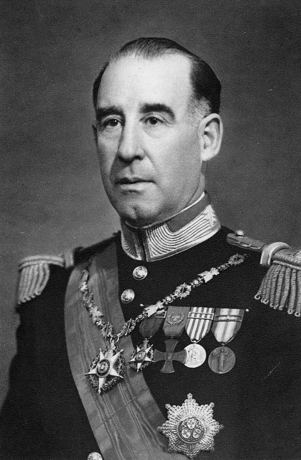 Retrato de Francisco Craveiro Lopes