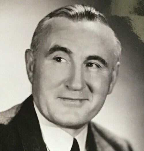 Retrato de Donald Crisp