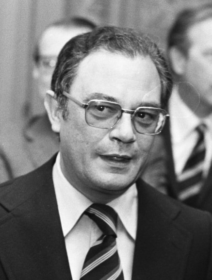 Retrato de Ernesto Melo Antunes